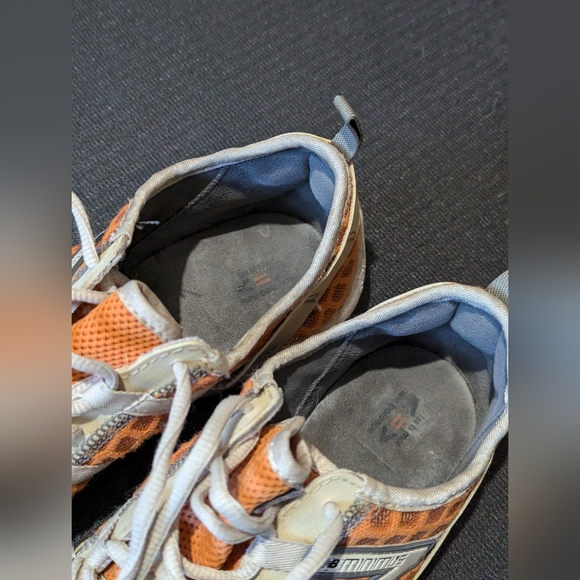 Women's New Balance Minimus Vibram Trail Shoes - Picture 5 of 6